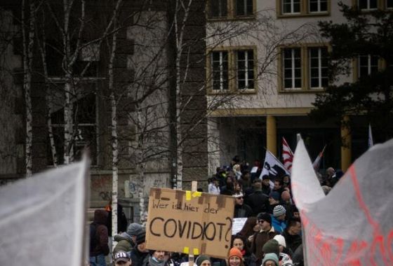 Corona-Leugner*innen bedrochen die Demokratie